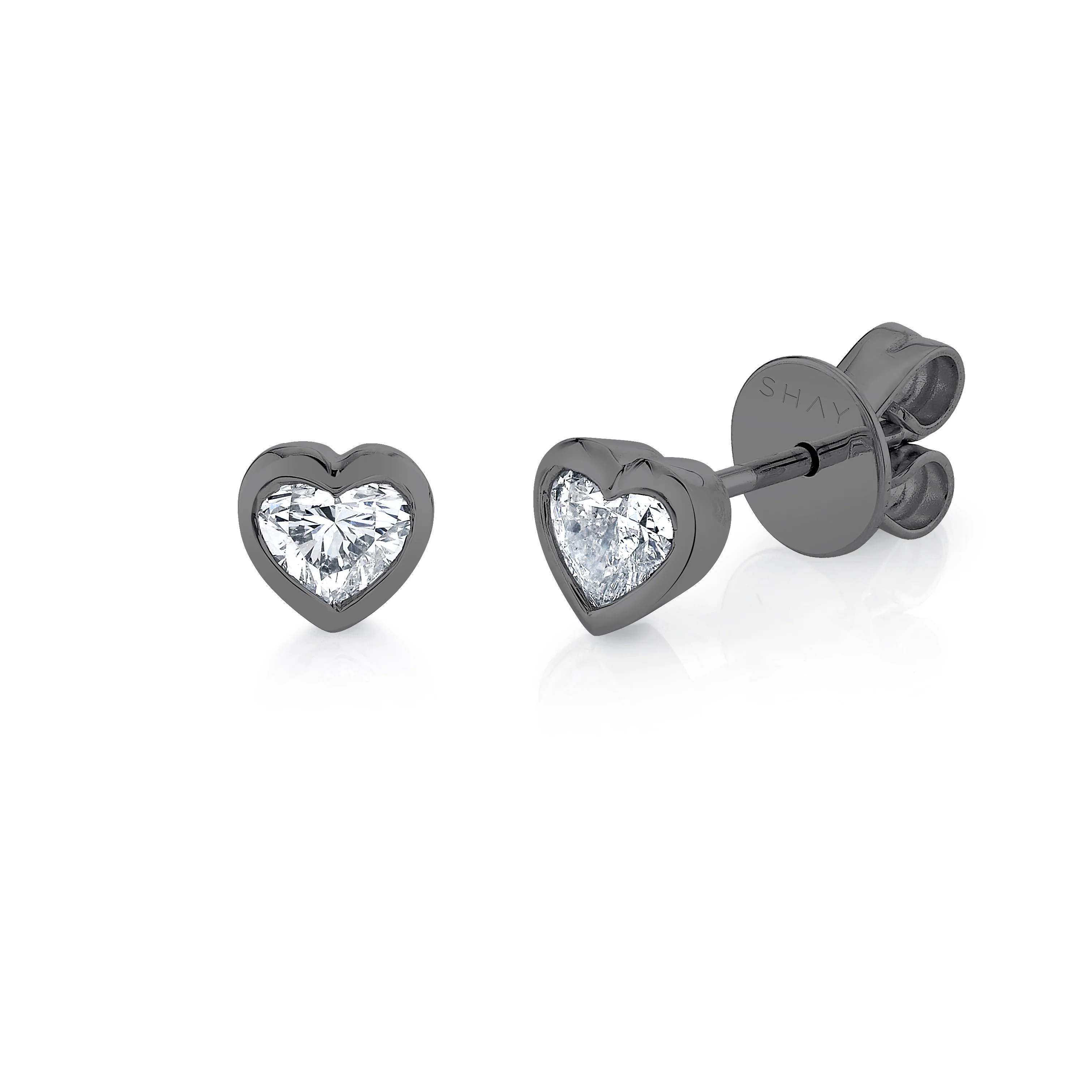 DIAMOND BEZEL HEART STUDS CLASSIC - Image 5