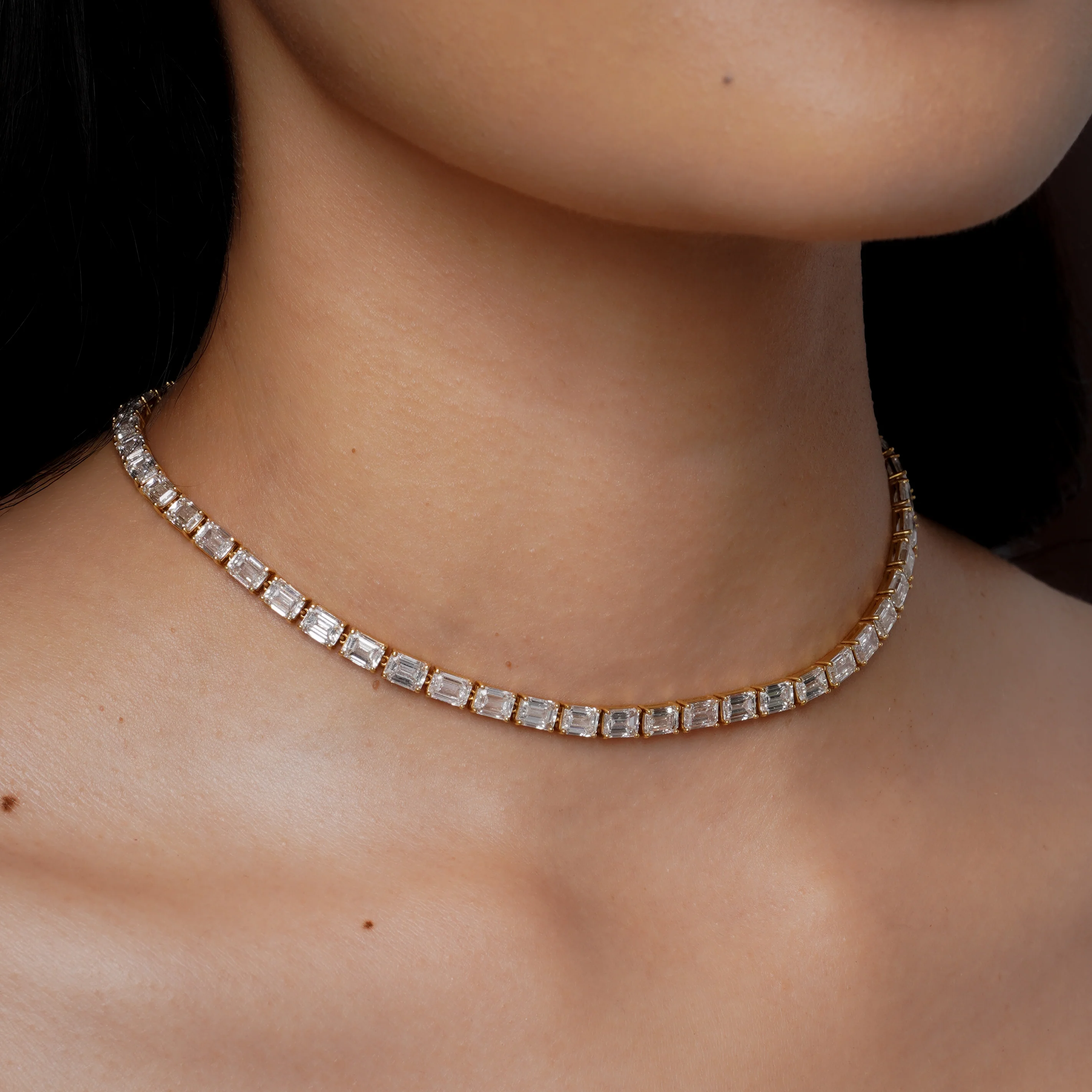 DIAMOND EMERALD CUT EAST WEST TENNIS NECKLACE - Image 2