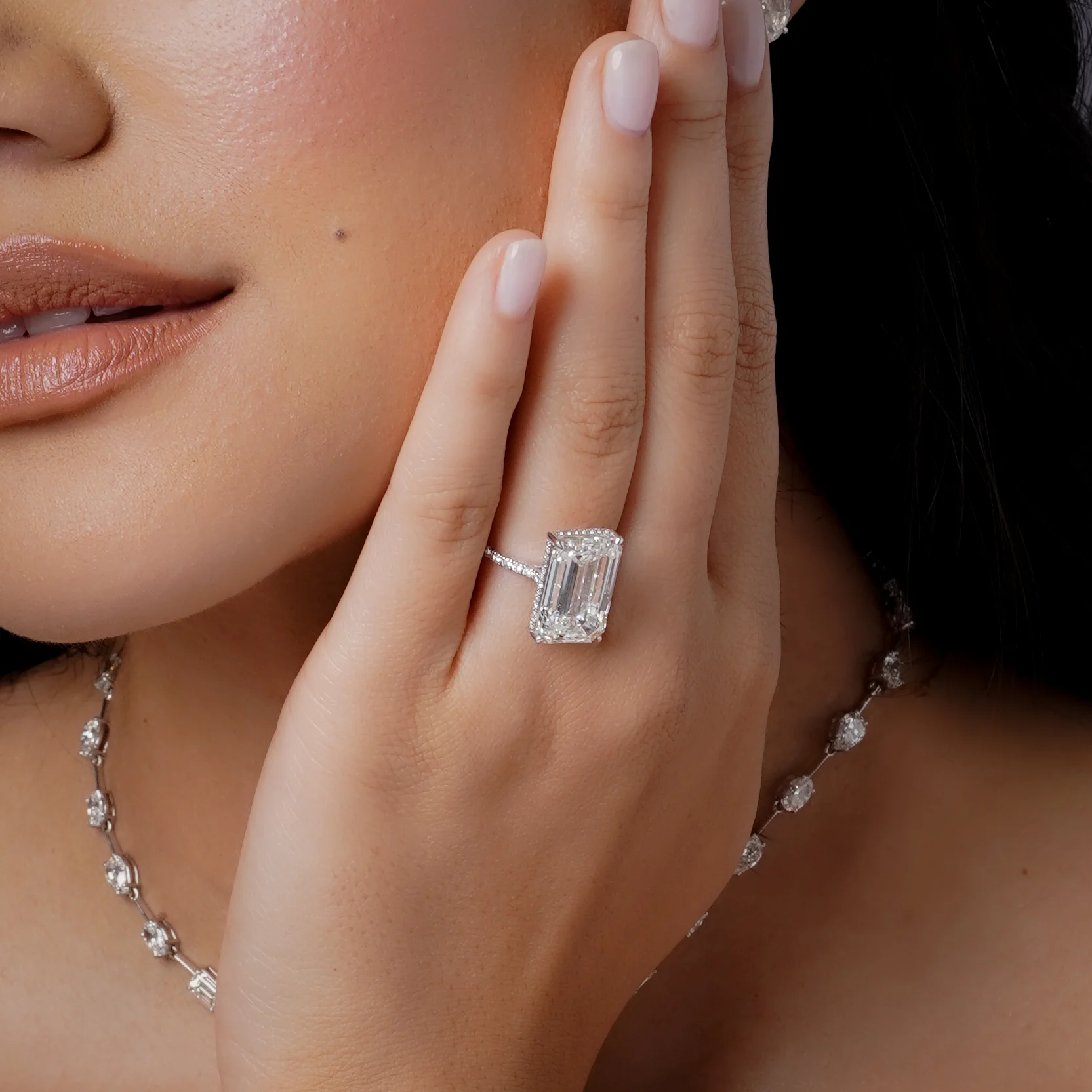 DIAMOND EMERALD CUT ENGAGEMENT RING - Image 2