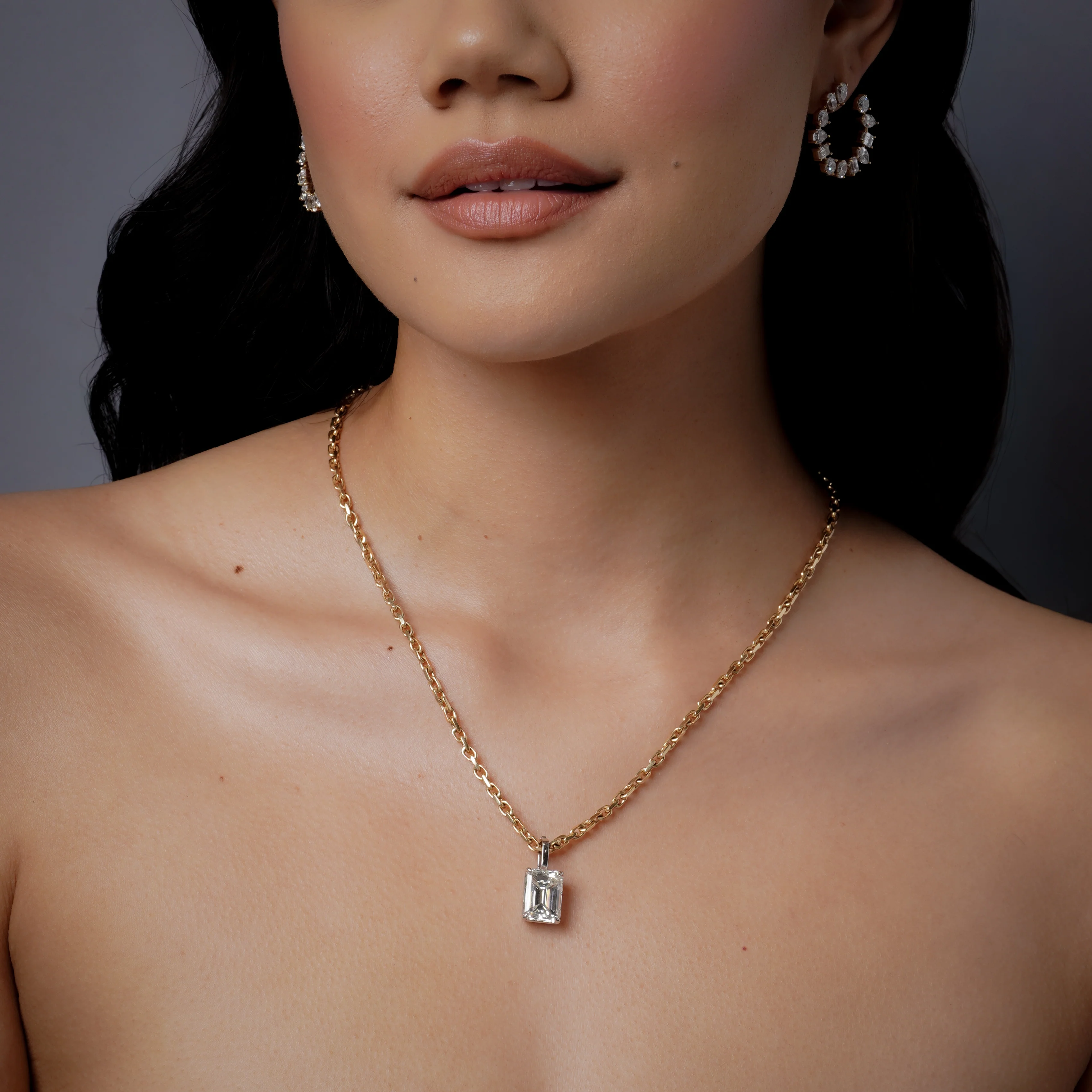 DIAMOND EMERALD CUT PENDANT NECKLACE