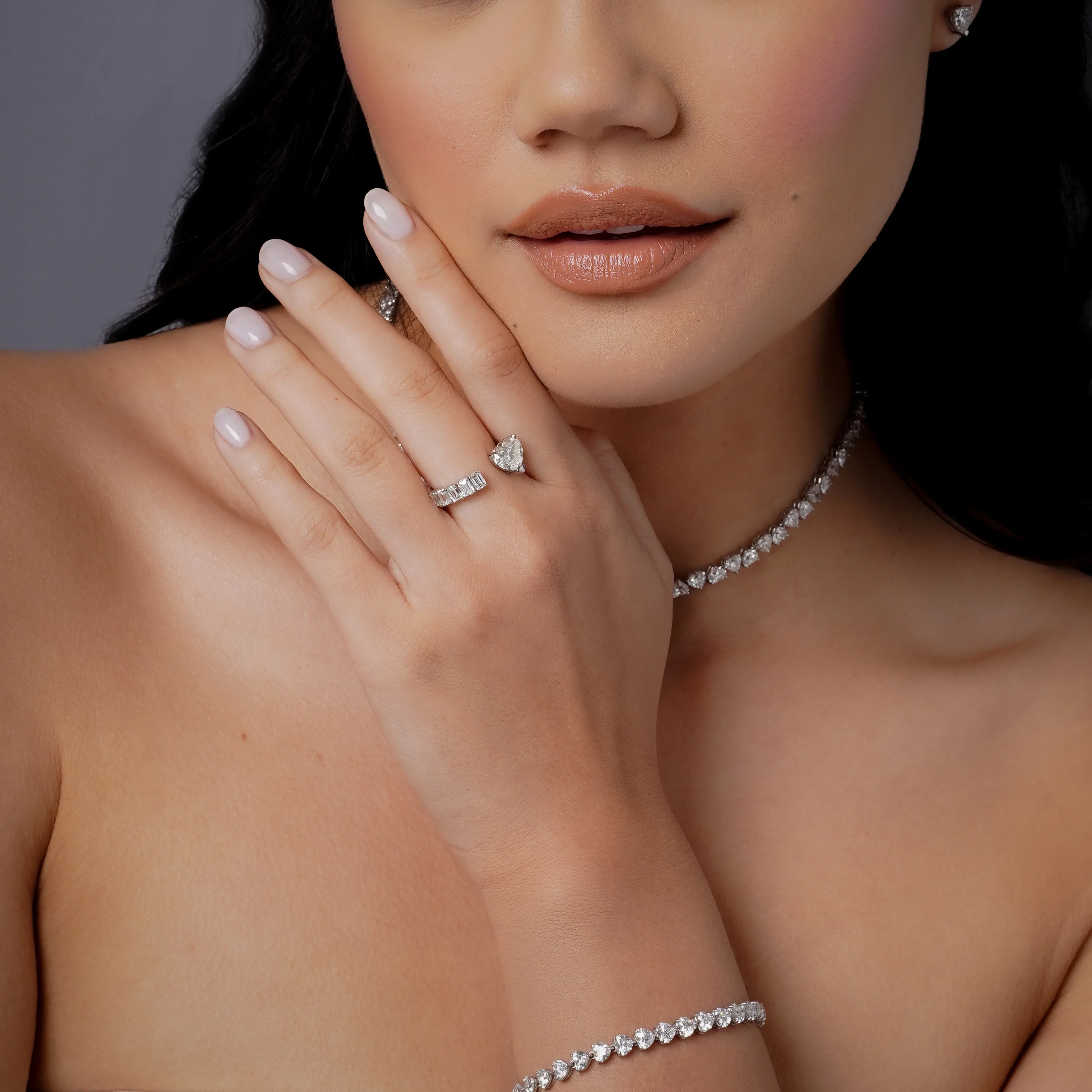 DIAMOND FLOATING HEART BAGUETTE RING