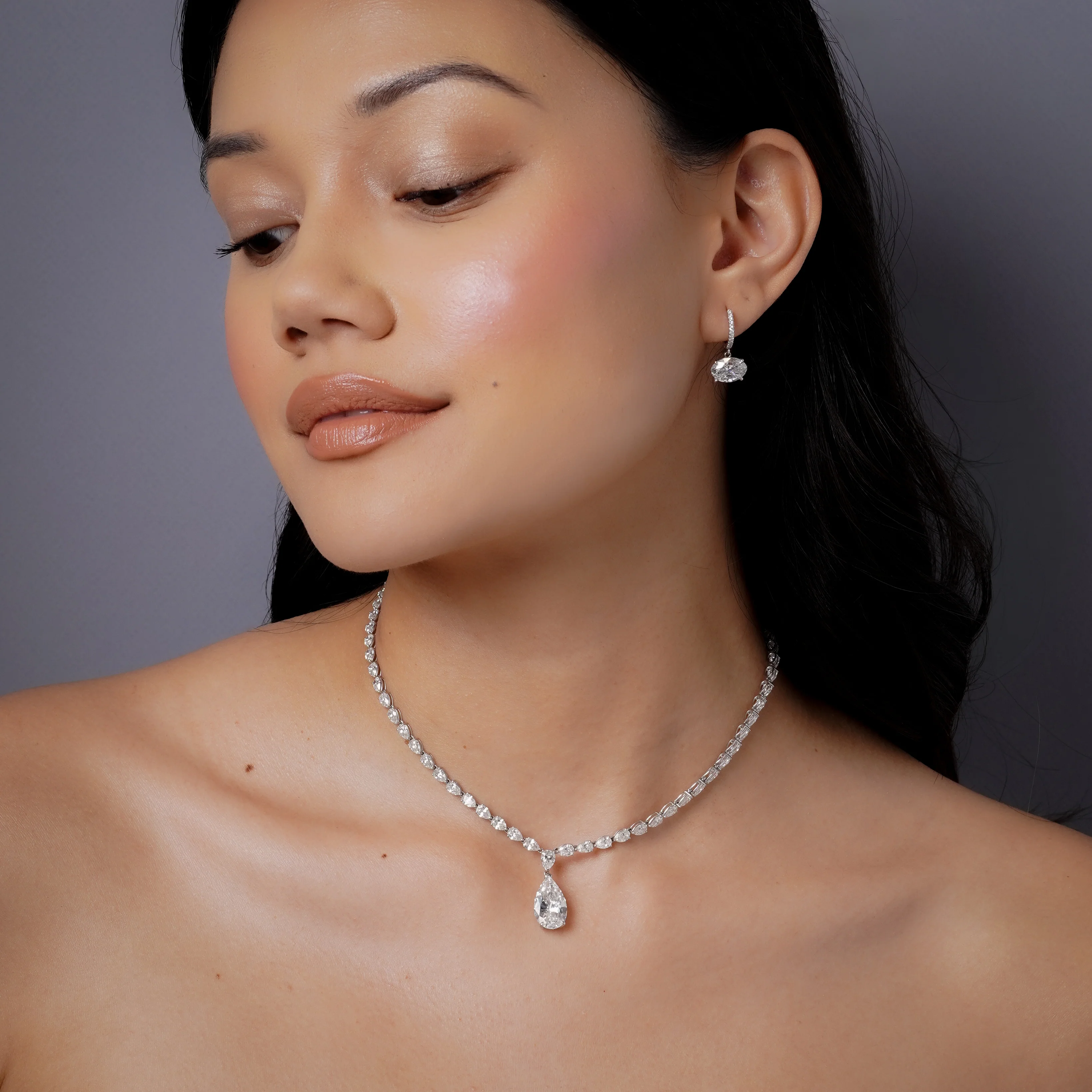 DIAMOND OVAL HUGGIES