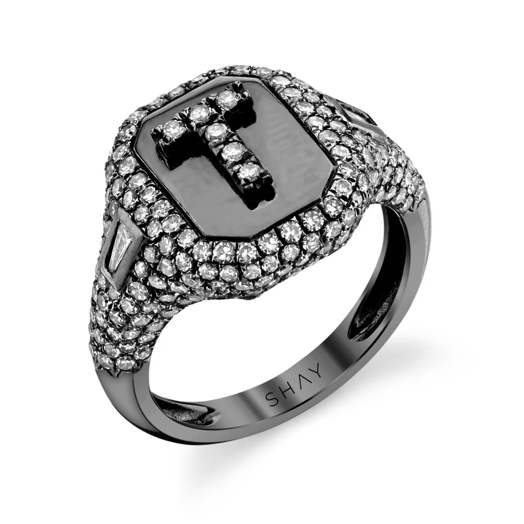 DIAMOND PAVE INITIAL PINKY RING - Image 4