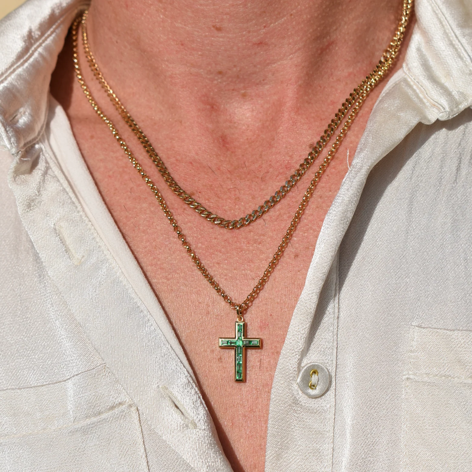 EMERALD CROSS PENDANT - Image 6