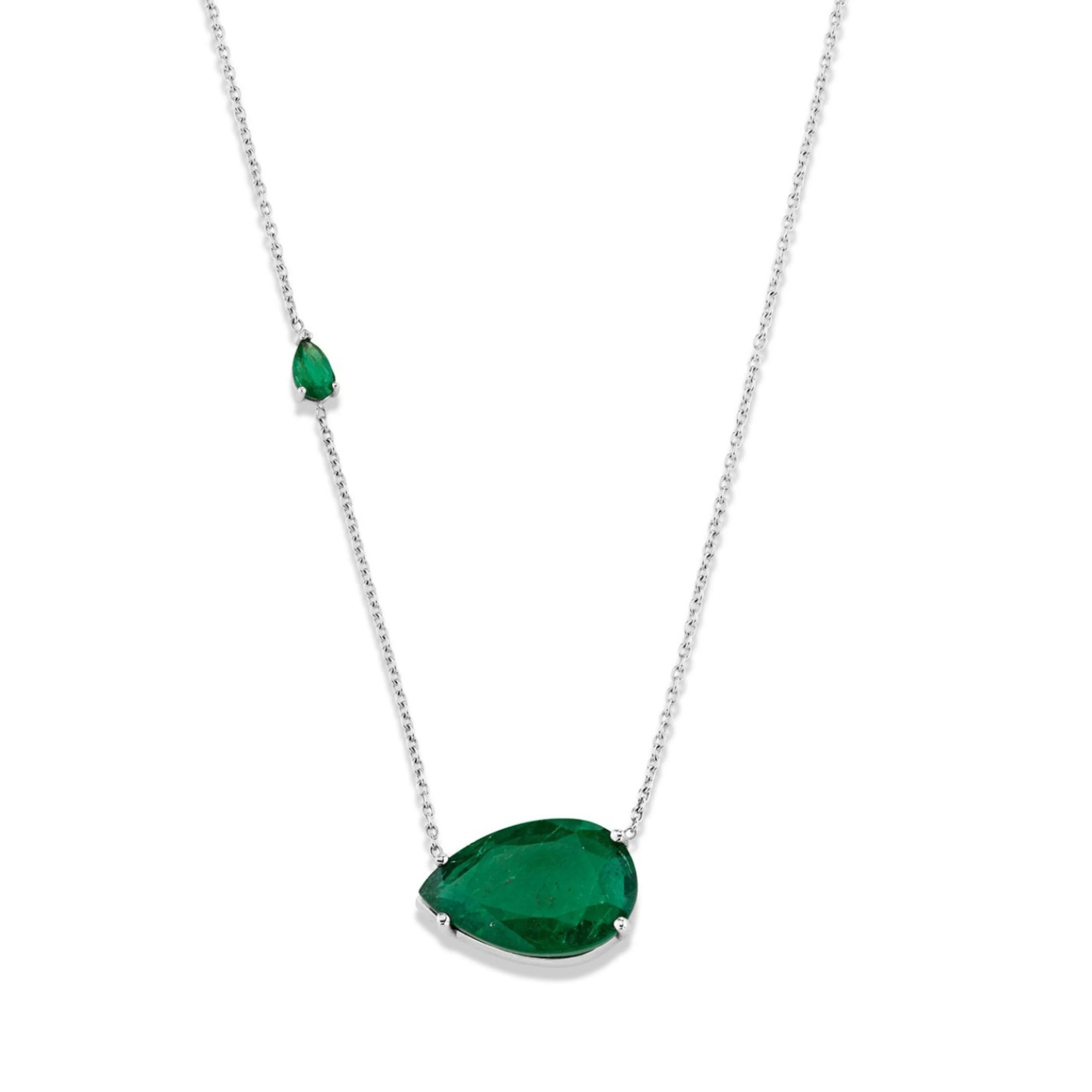 EMERALD EAST WEST PEAR NECKLACE - Image 7