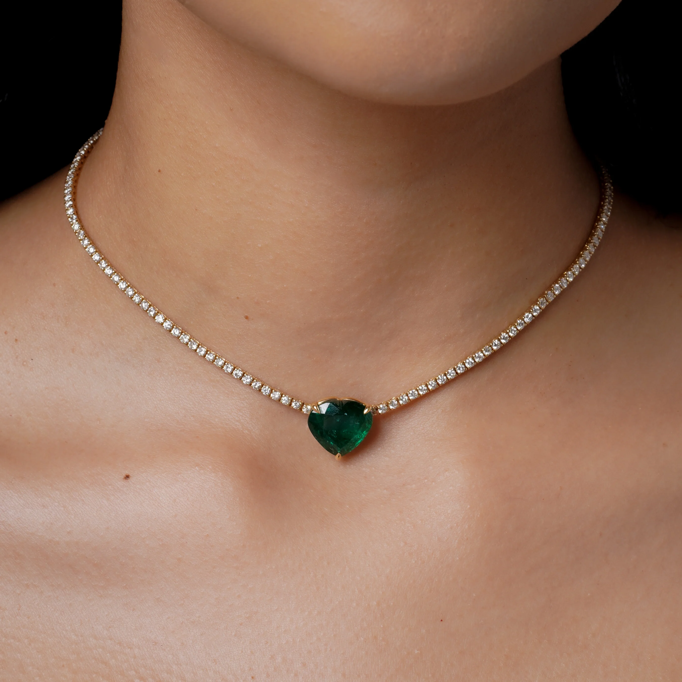 EMERALD HEART TENNIS NECKLACE - Image 2