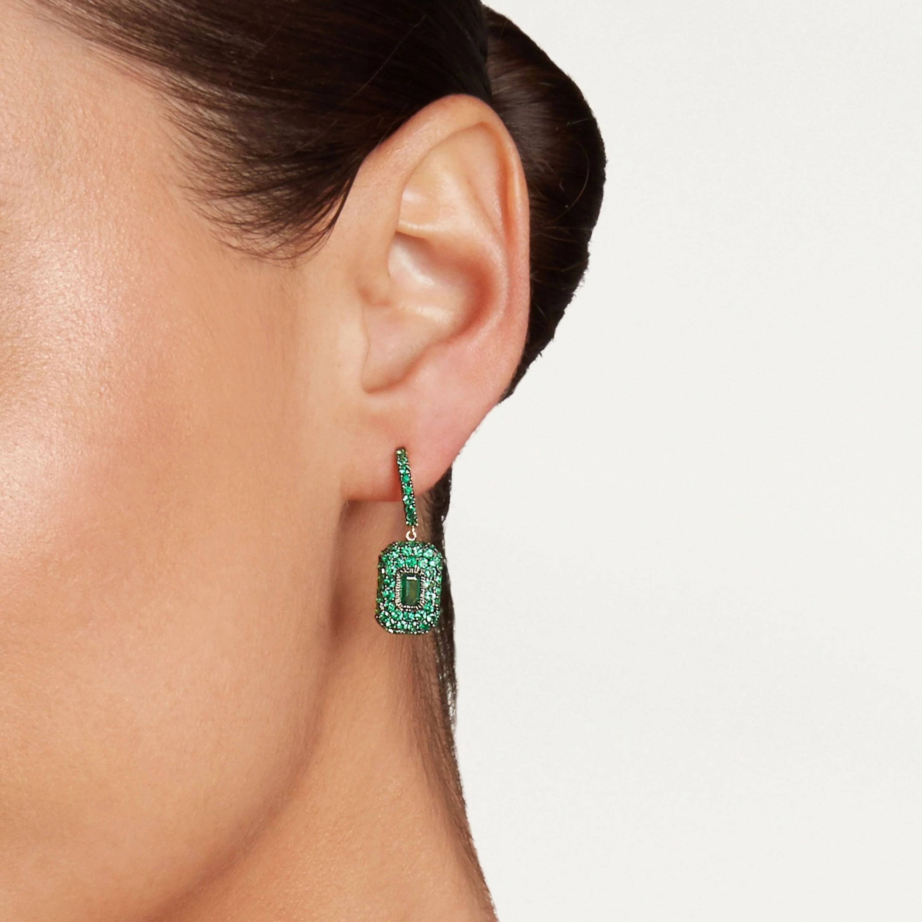 EMERALD PAVE BAGUETTE DROP EARRINGS - Image 5