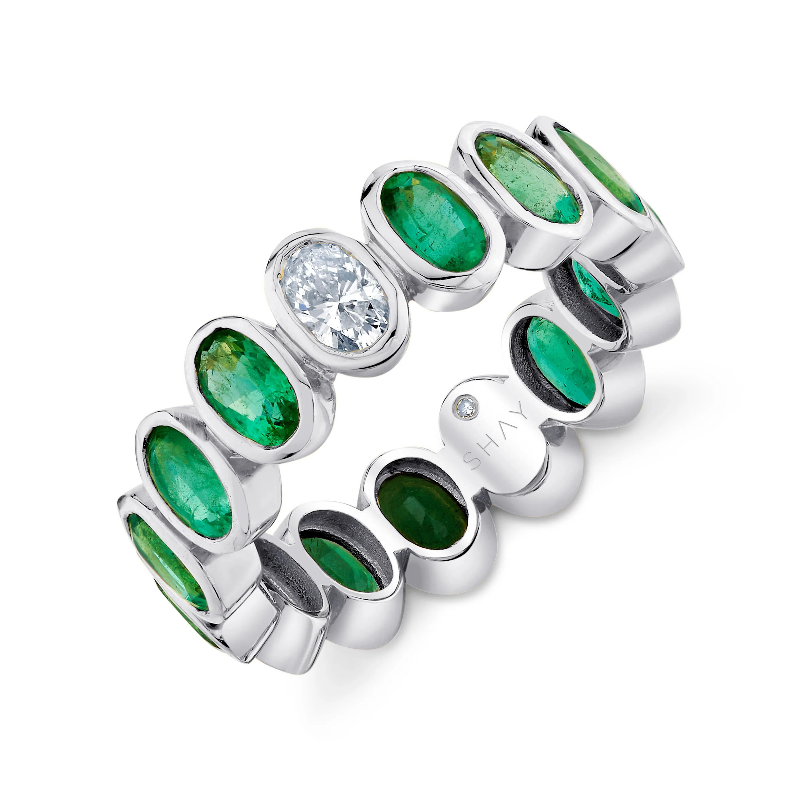 EMERALD & DIAMOND OVAL BEZEL BAND - Image 3