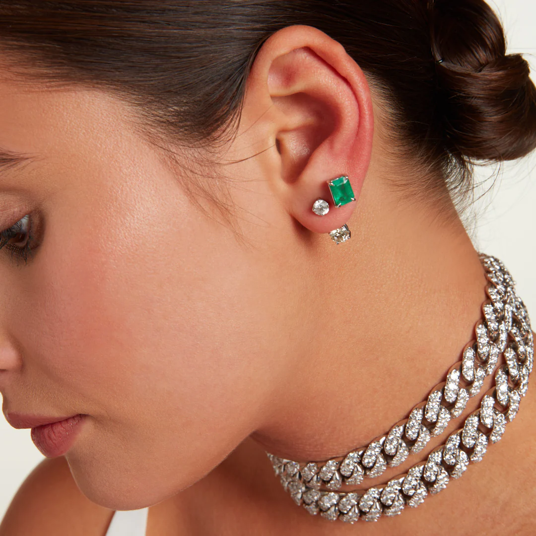EMERALD STUDS, 5-6cts - Image 2