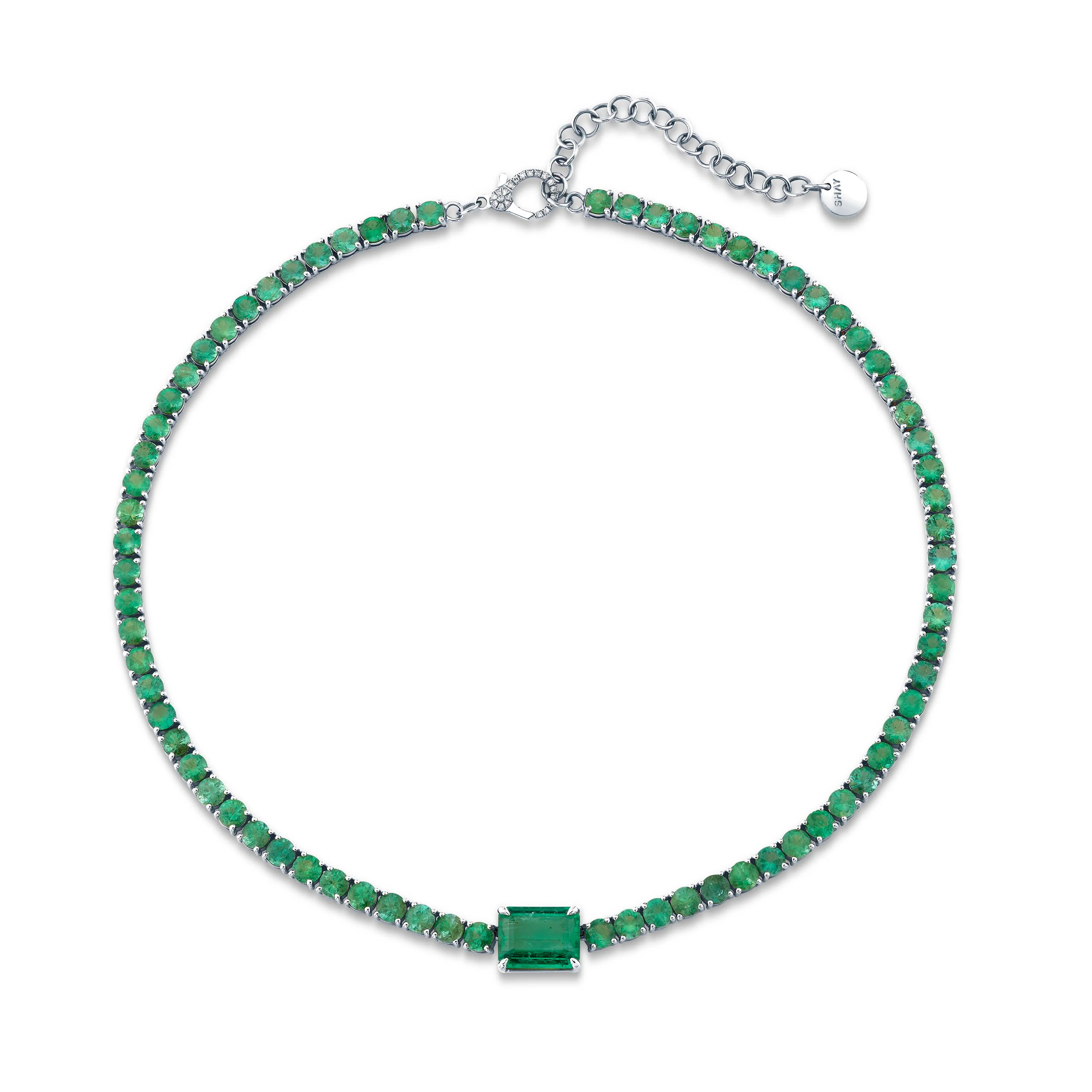 EMERALD TENNIS NECKLACE WITH CENTER STONE - Image 3