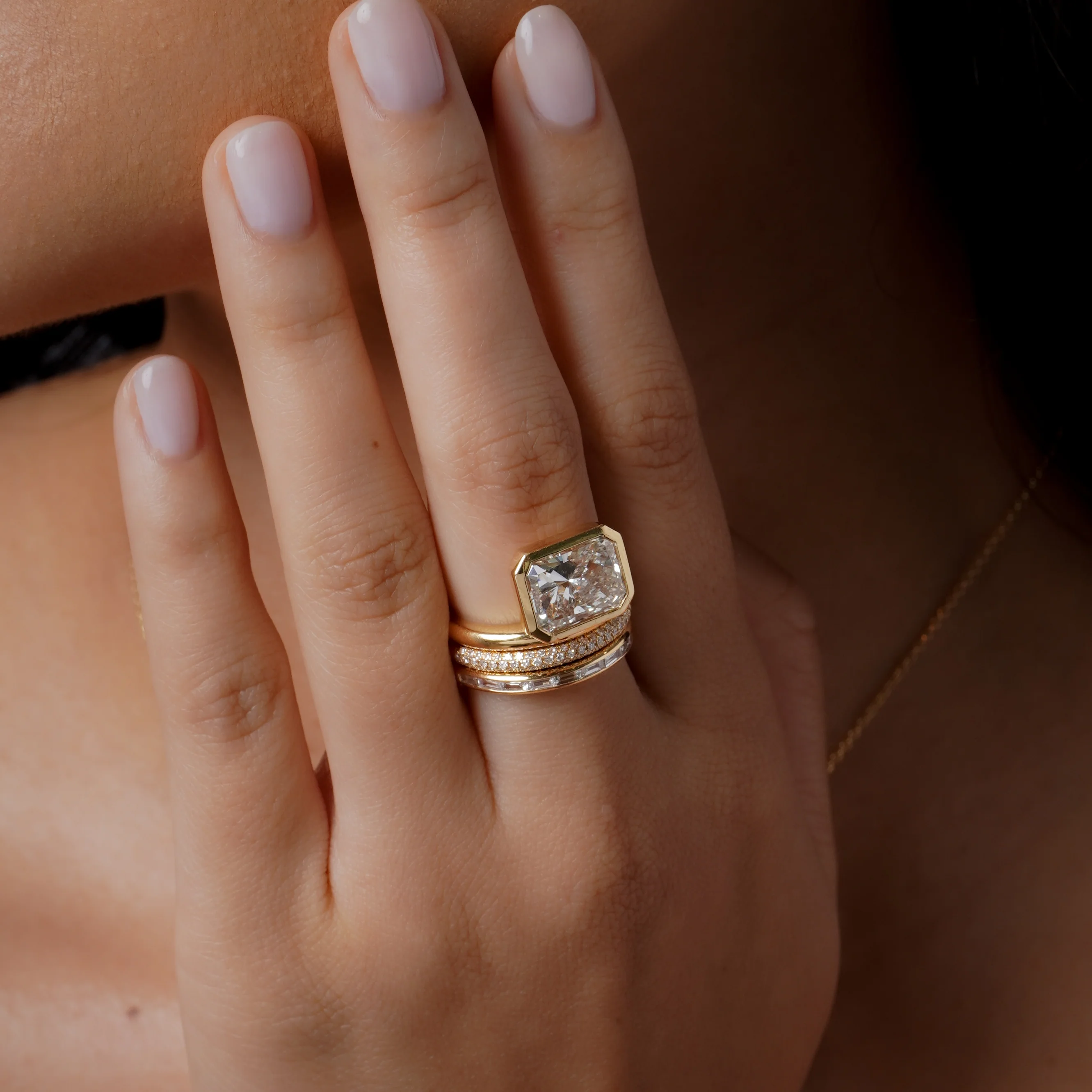 GRAND DIAMOND FLOATING BEZEL BAND - Image 2