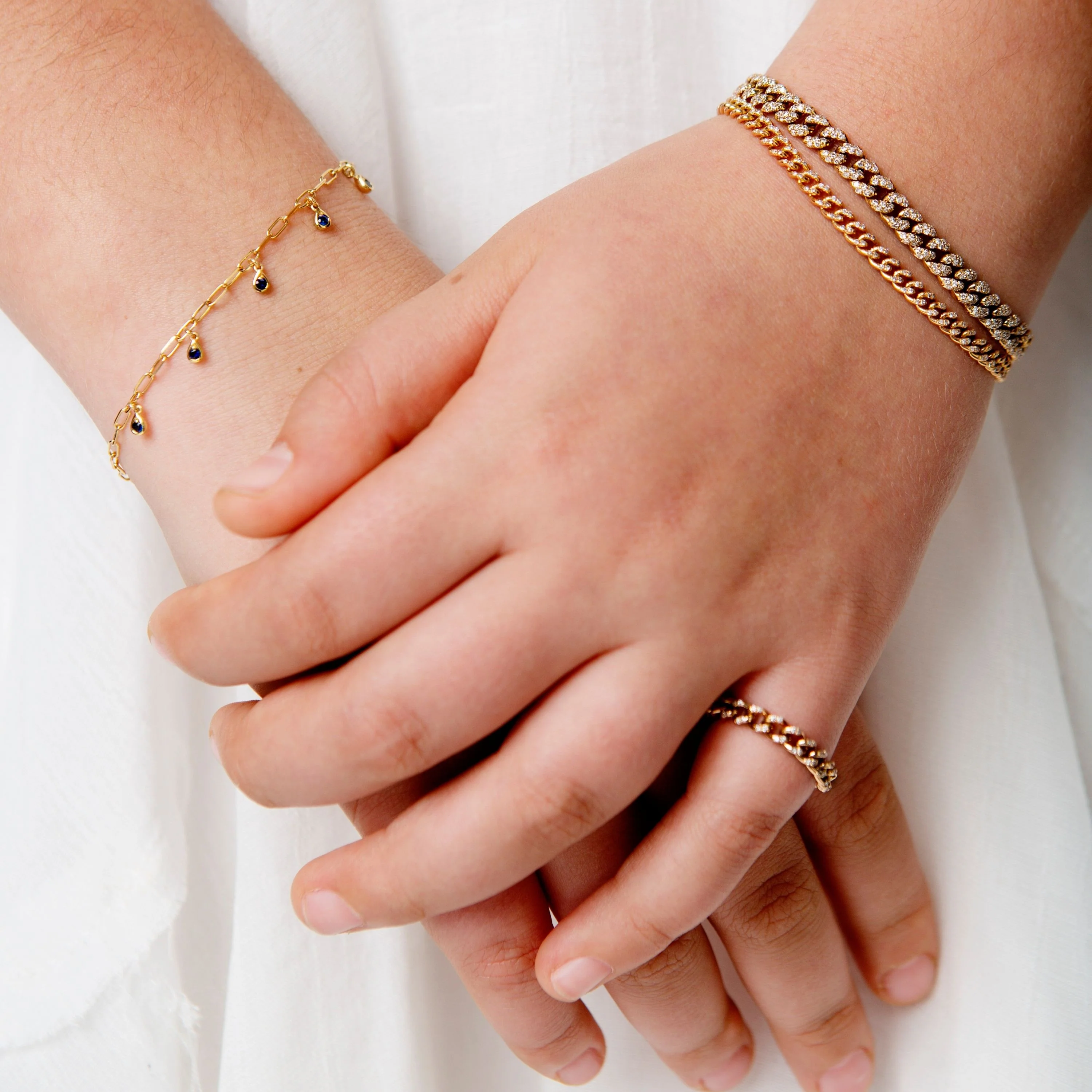 MINI ME SOLID GOLD BABY FLAT LINK BRACELET - Image 2