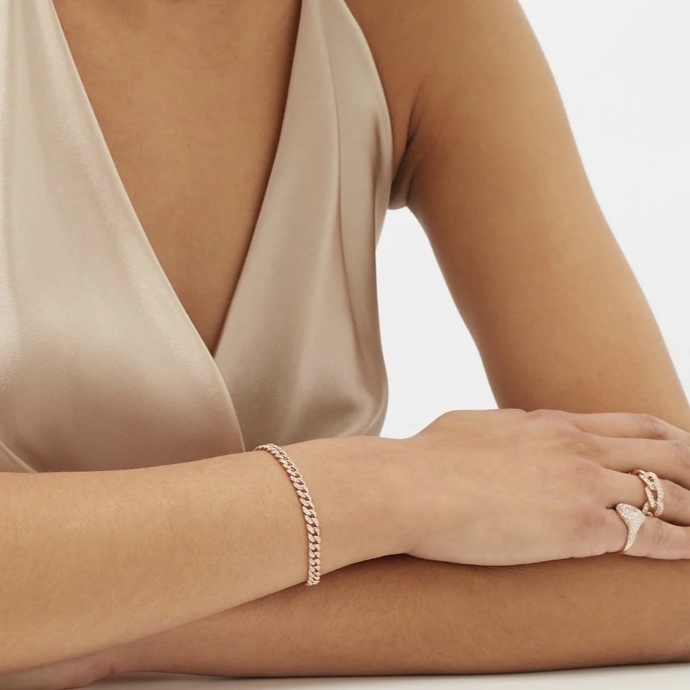DIAMOND PAVE MINI LINK BRACELET - Image 7