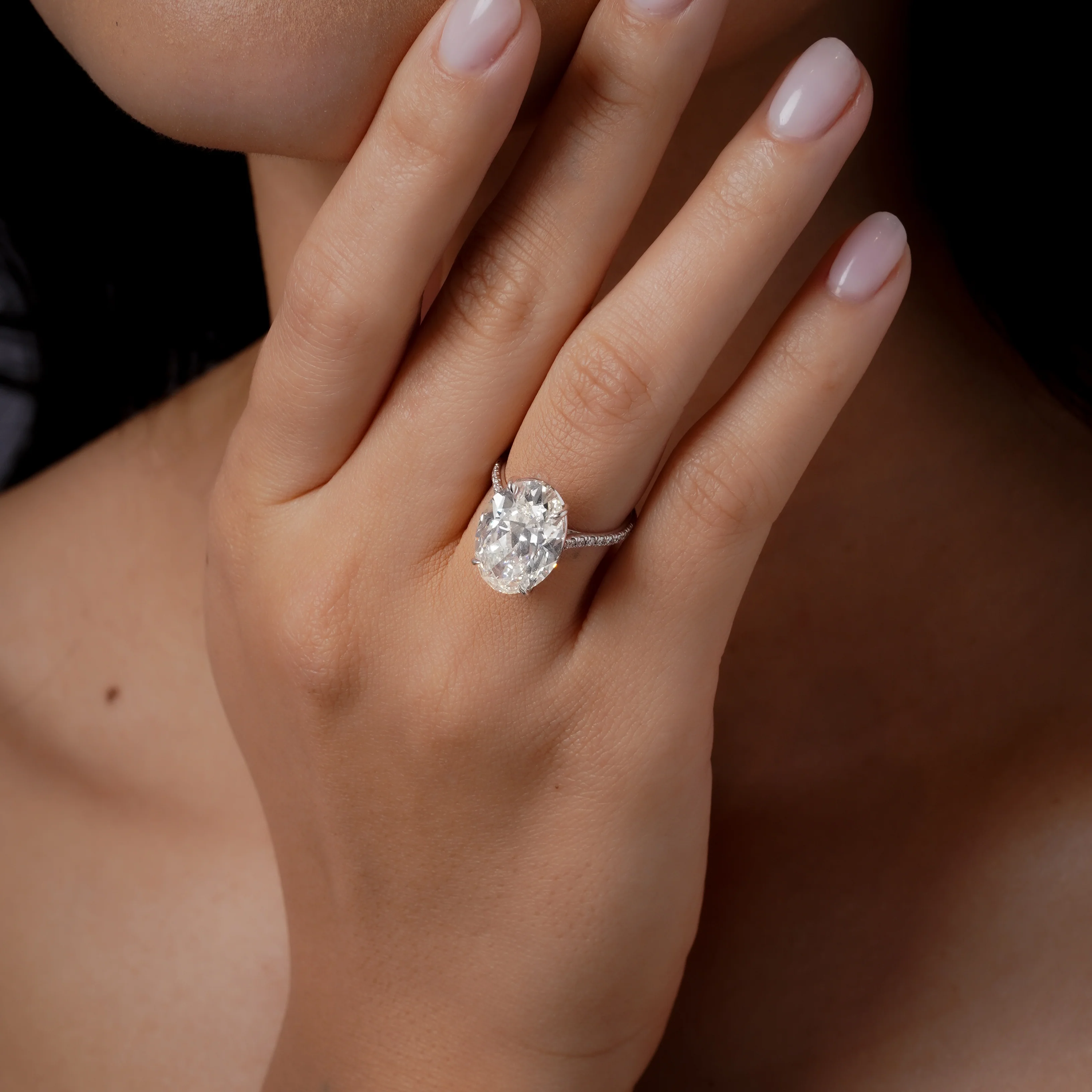 OVAL DIAMOND ENGAGMENT RING - Image 2