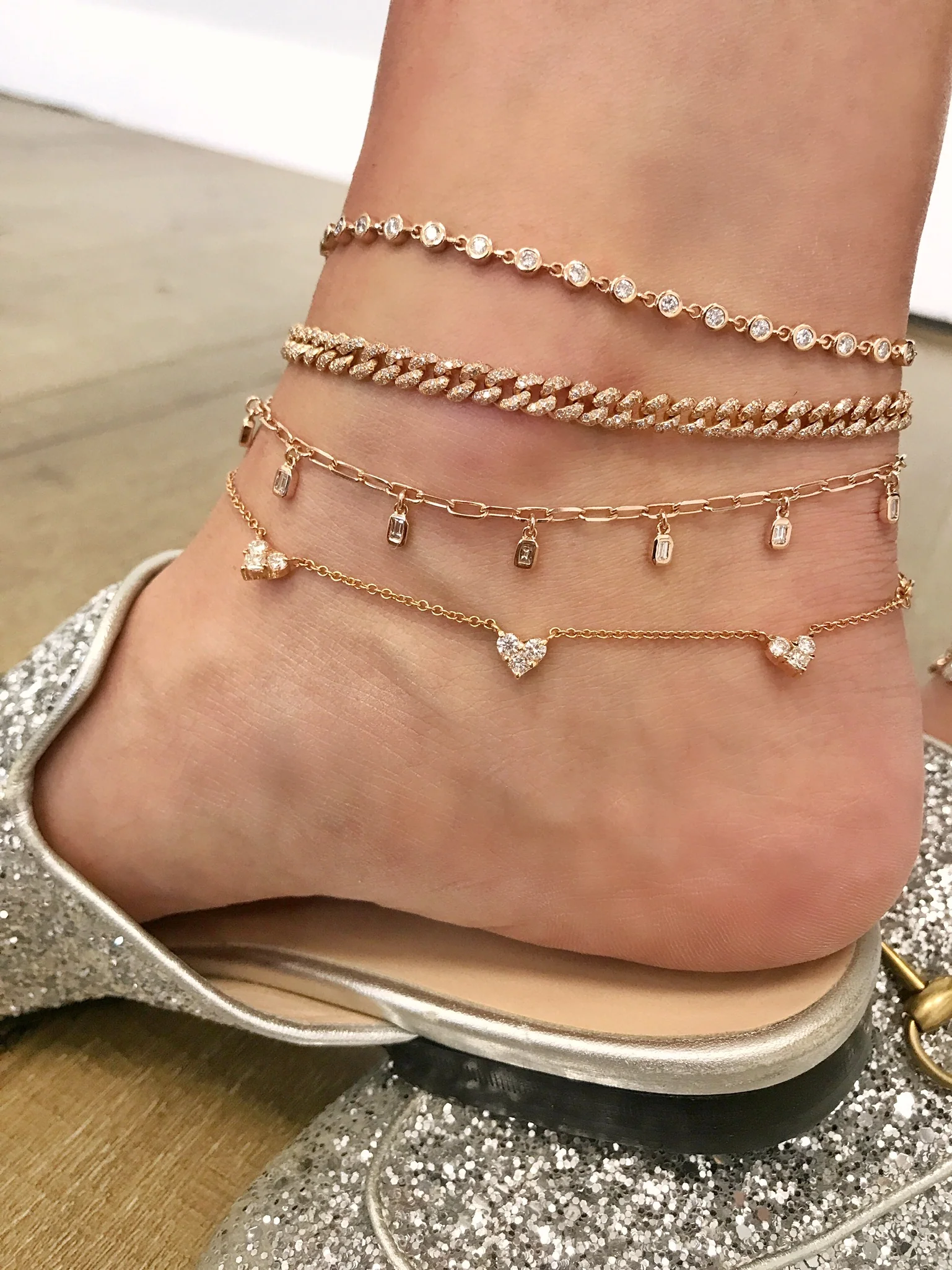 SOLID GOLD MINI LINK ANKLET - Image 2
